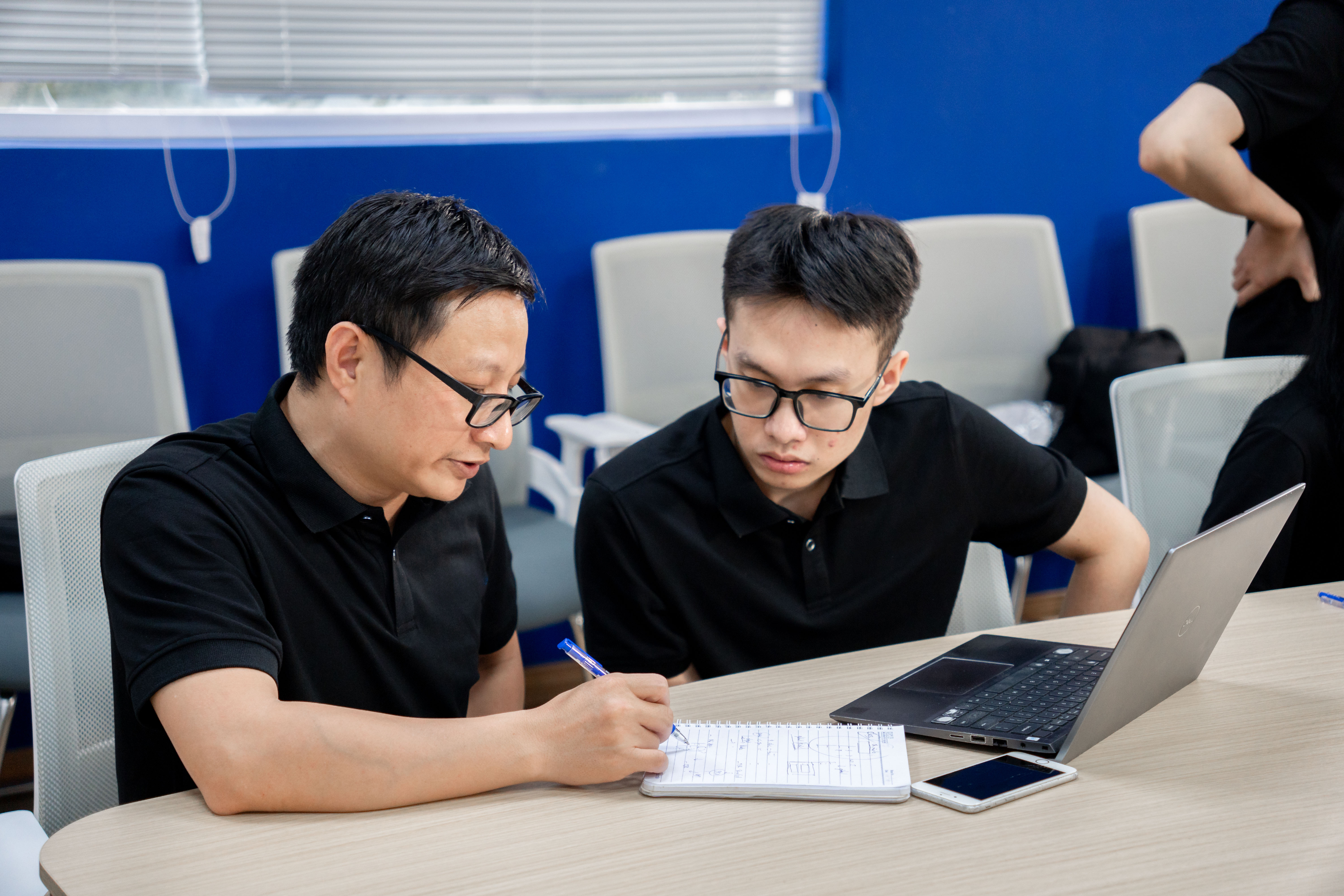 Hỗ trợ sinh viên